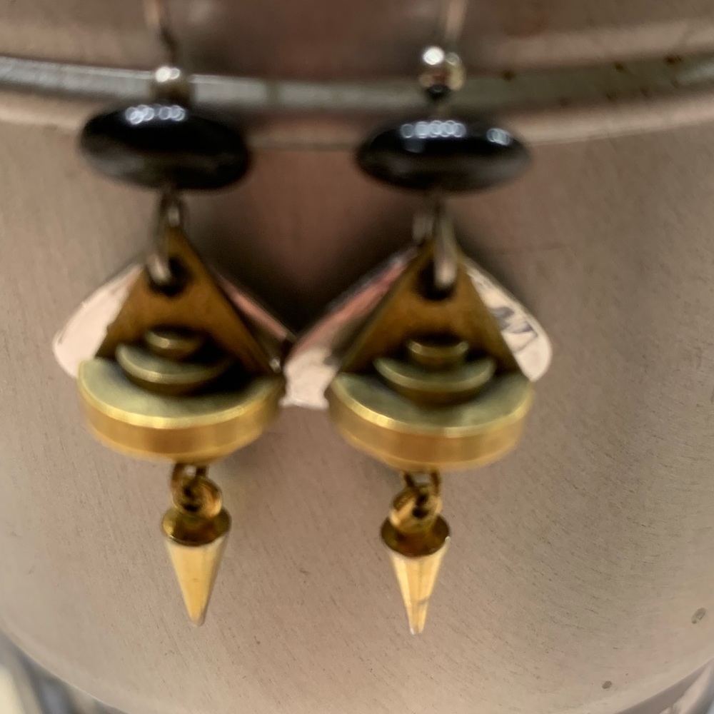 Jewelry - Picture 2 of 3